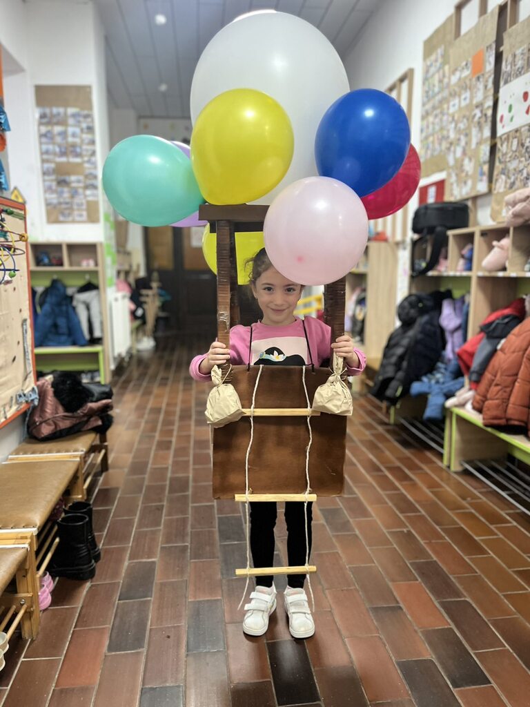 IMG b6f5844bd671b388f400bdf82f2afe45 V